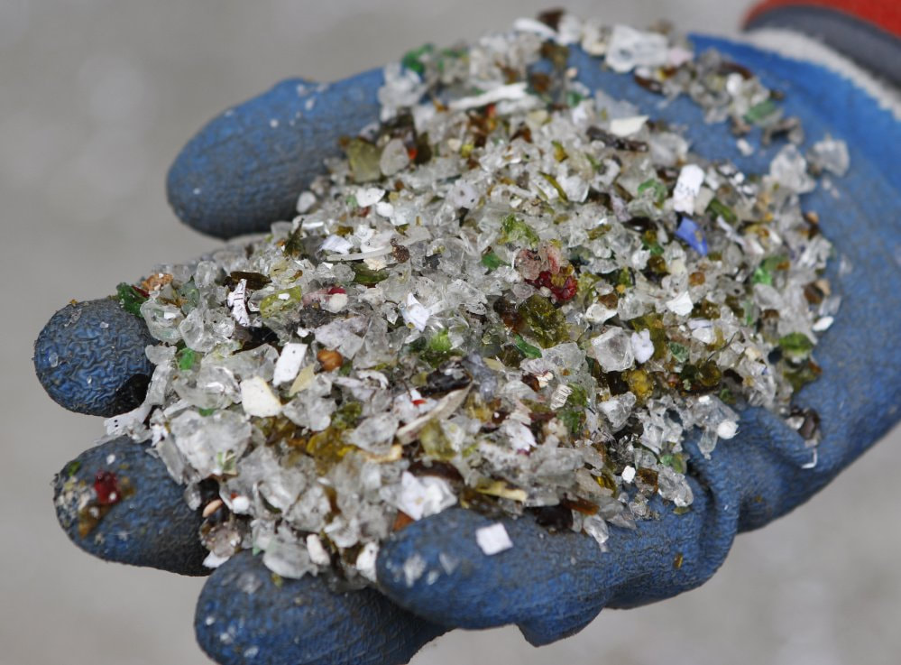 recycled crushed glass pellets